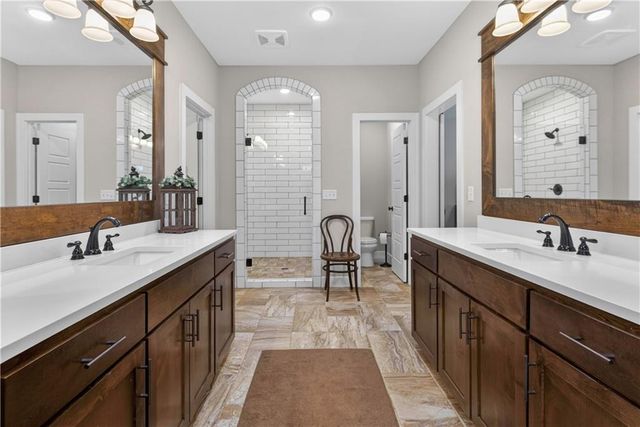 1309 NE Brandywine Drive, Lee's Summit, MO 64064