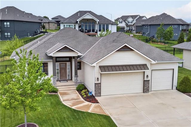 1309 NE Brandywine Drive, Lee's Summit, MO 64064