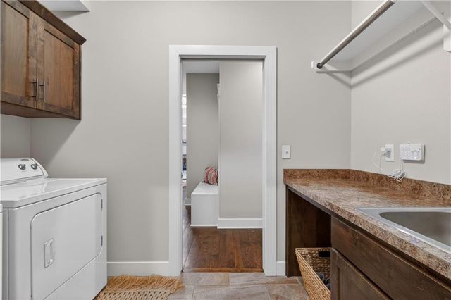 1309 NE Brandywine Drive, Lee's Summit, MO 64064