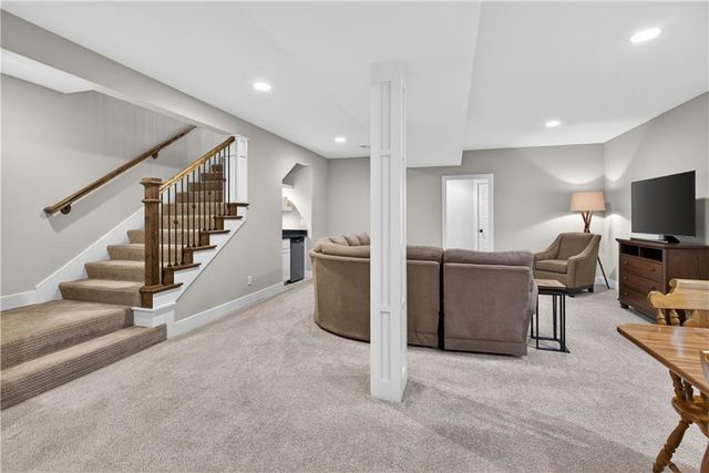 1309 NE Brandywine Drive, Lee's Summit, MO 64064