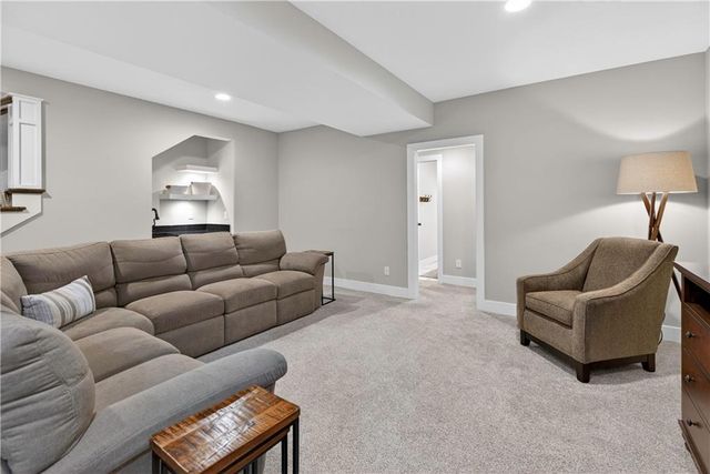 1309 NE Brandywine Drive, Lee's Summit, MO 64064