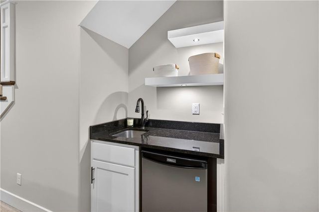 1309 NE Brandywine Drive, Lee's Summit, MO 64064