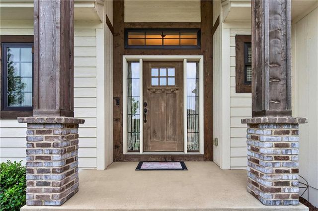 1309 NE Brandywine Drive, Lee's Summit, MO 64064