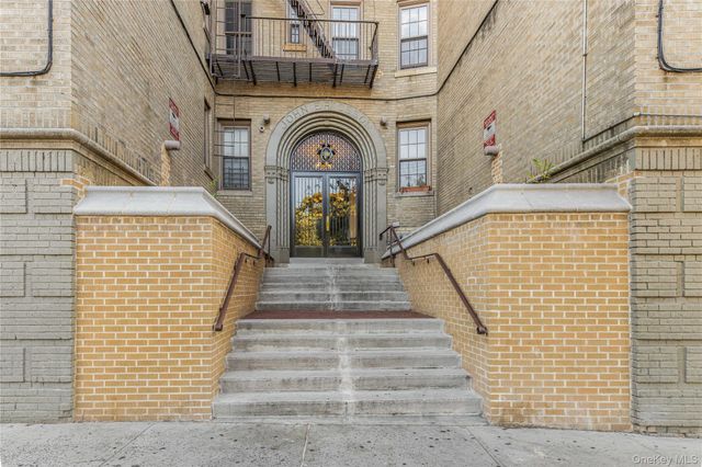 1100 Grand Concourse 5H, Bronx, NY 10456