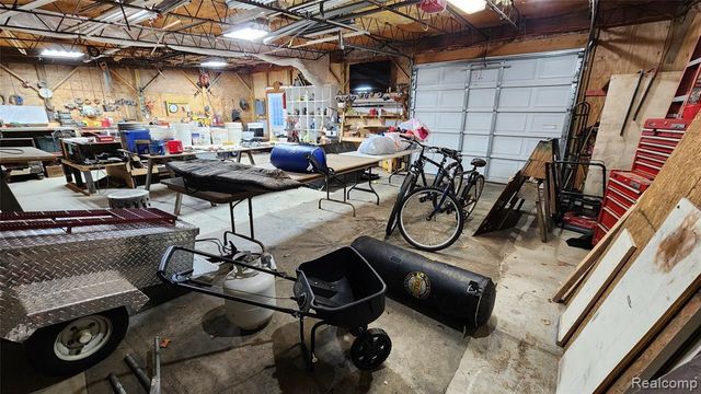 9707 North Lake Rd Road, Otter Lake, MI 48464