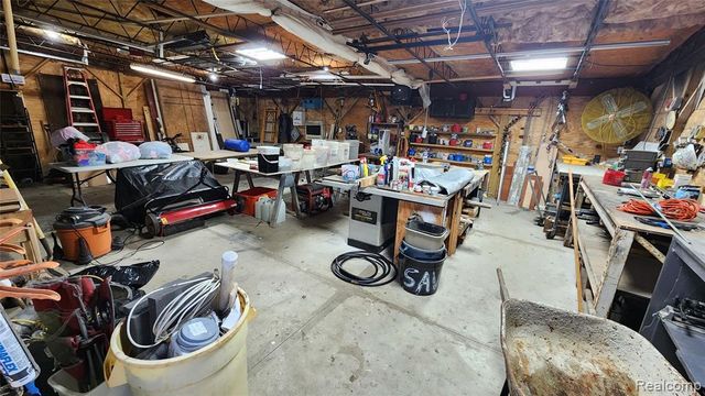 9707 North Lake Rd Road, Otter Lake, MI 48464