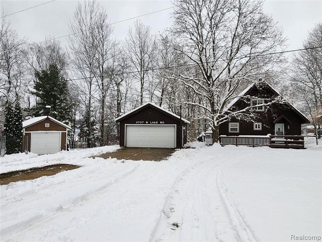 9707 North Lake Rd Road, Otter Lake, MI 48464