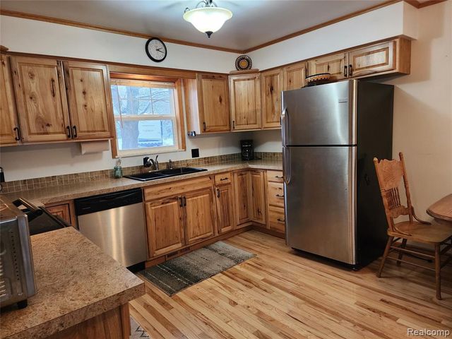 9707 North Lake Rd Road, Otter Lake, MI 48464