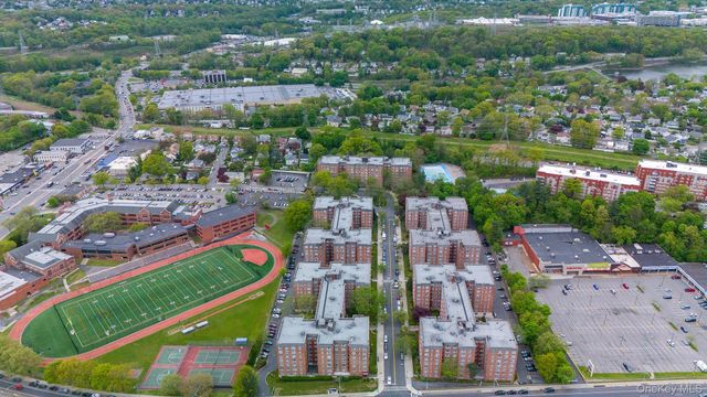 3 Sadore Lane 1E, Yonkers, NY 10710