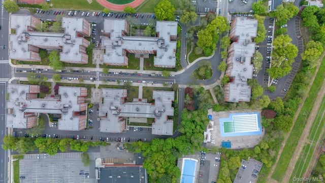 3 Sadore Lane 1E, Yonkers, NY 10710