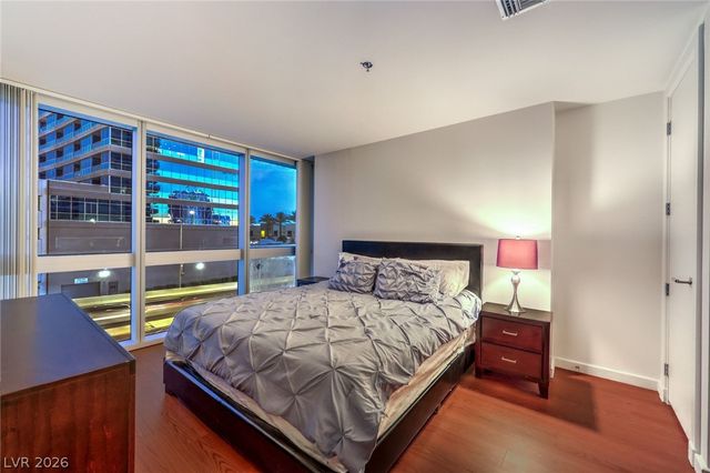 4471 Dean Martin Drive 307, Las Vegas, NV 89103