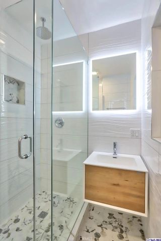 1210 Graynold Avenue, Glendale, CA 91202