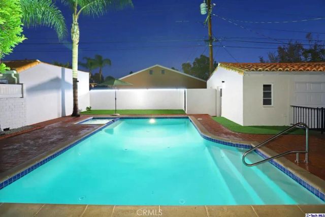 1210 Graynold Avenue, Glendale, CA 91202