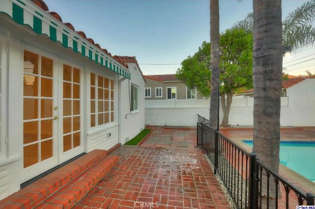 1210 Graynold Avenue, Glendale, CA 91202