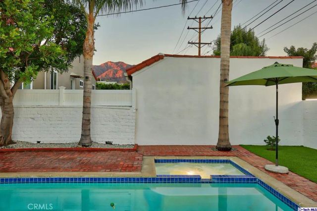 1210 Graynold Avenue, Glendale, CA 91202