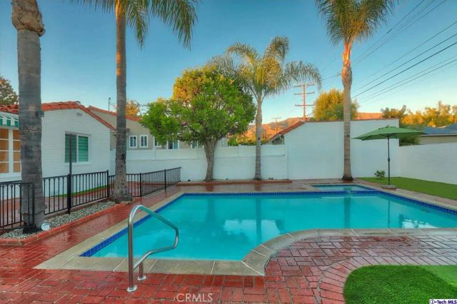 1210 Graynold Avenue, Glendale, CA 91202