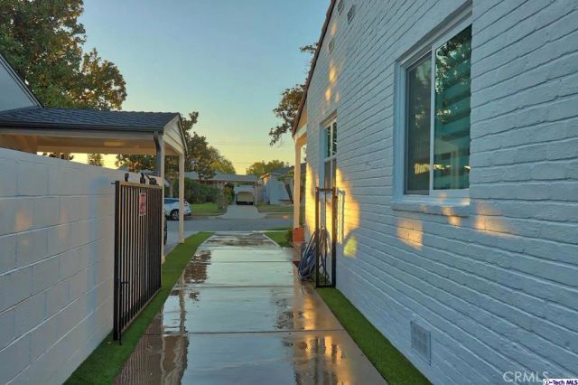 1210 Graynold Avenue, Glendale, CA 91202