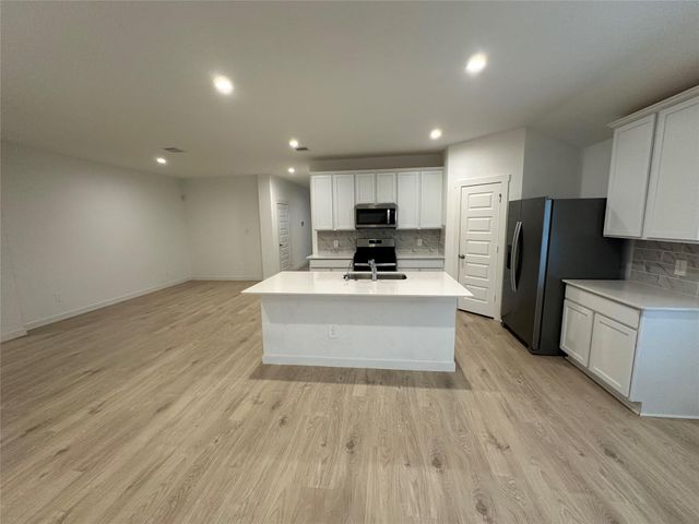 31730 Hallington Hill Lane, Fulshear, TX 77441