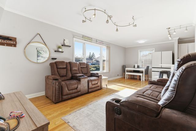 204 Woodlawn Drive, Mundelein, IL 60060