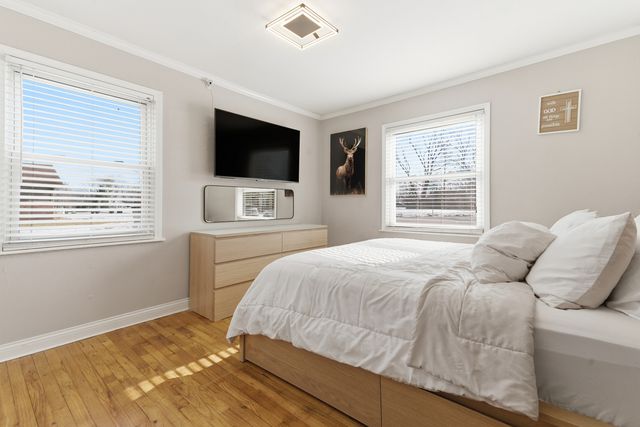 204 Woodlawn Drive, Mundelein, IL 60060