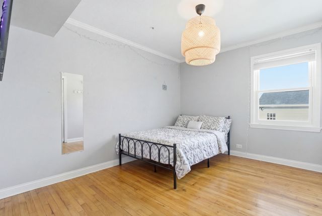 204 Woodlawn Drive, Mundelein, IL 60060