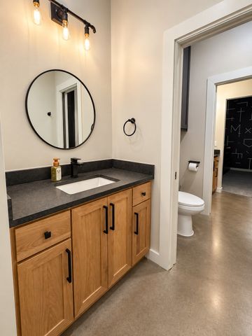 7404 S 6th Street S, Broken Arrow, OK 74011