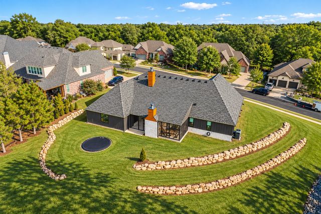 7404 S 6th Street S, Broken Arrow, OK 74011