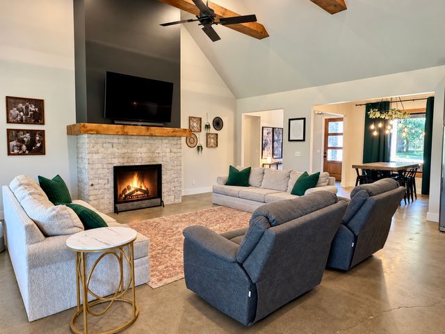 7404 S 6th Street S, Broken Arrow, OK 74011