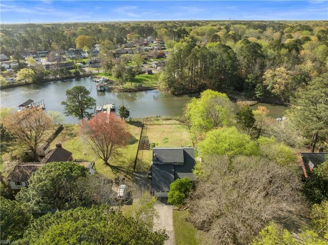44 River RD, Poquoson, VA 23662