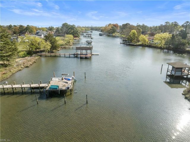 44 River RD, Poquoson, VA 23662