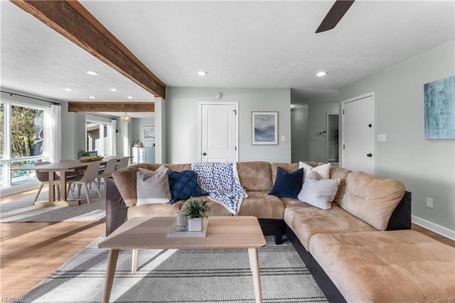 44 River RD, Poquoson, VA 23662