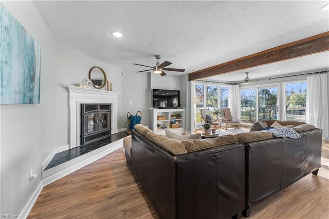 44 River RD, Poquoson, VA 23662