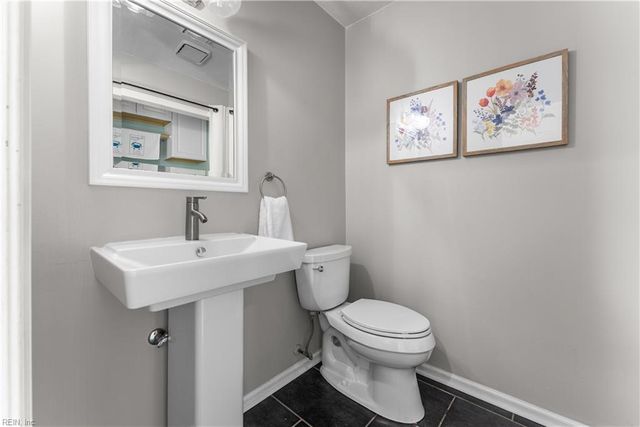 44 River RD, Poquoson, VA 23662