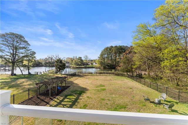 44 River RD, Poquoson, VA 23662