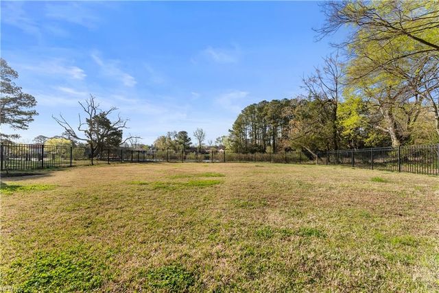 44 River RD, Poquoson, VA 23662