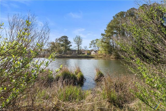 44 River RD, Poquoson, VA 23662