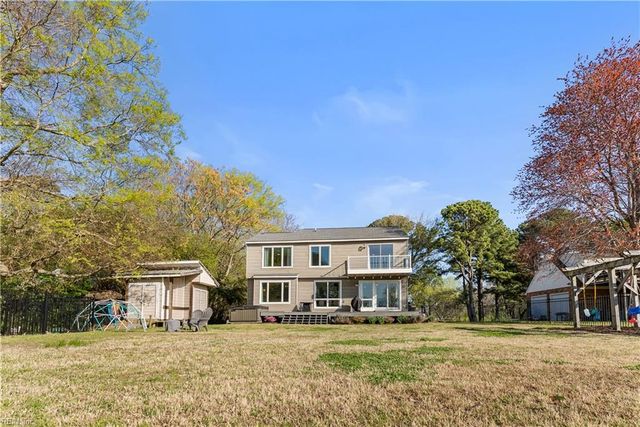 44 River RD, Poquoson, VA 23662