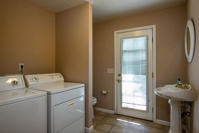 3300 Ponderosa Rd, Shingle Springs, CA 95682