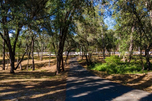 3300 Ponderosa Rd, Shingle Springs, CA 95682