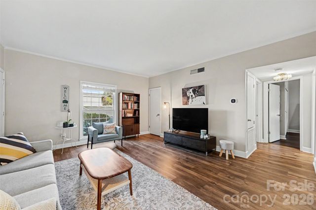 5925 Quail Hollow Road E, Charlotte, NC 28210