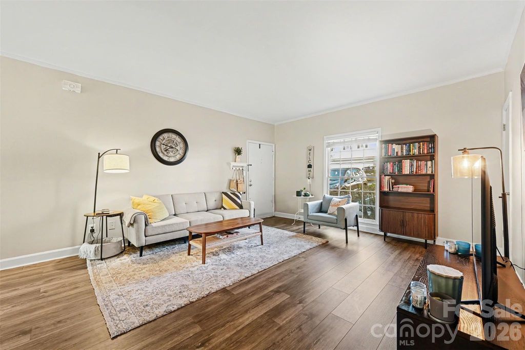 5925 Quail Hollow Road E, Charlotte, NC 28210