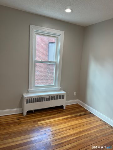 1 Divinity Street 2C, Bristol, CT 06010