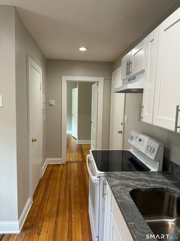 1 Divinity Street 2C, Bristol, CT 06010