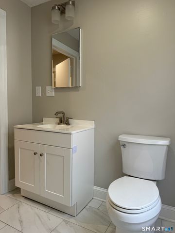 1 Divinity Street 2C, Bristol, CT 06010