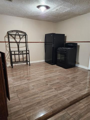 2413 Huntington Drive, Pasadena, TX 77506