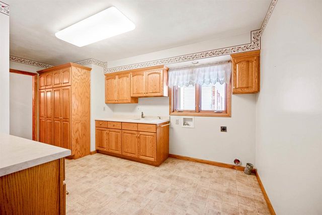 3745 OAK MORAINE COURT, Stevens Point, WI 54482