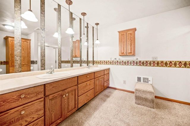 3745 OAK MORAINE COURT, Stevens Point, WI 54482