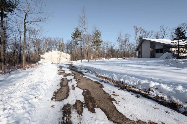 3745 OAK MORAINE COURT, Stevens Point, WI 54482