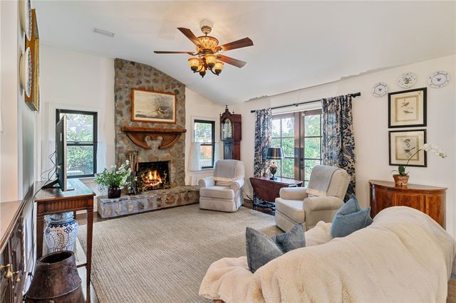 327 Peachtree Street, St Simons Island, GA 31522