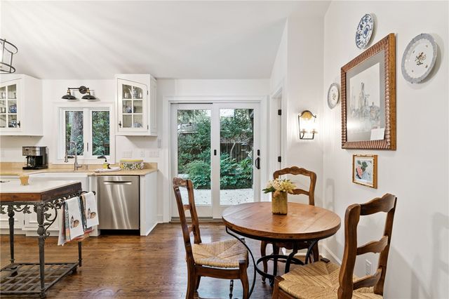 327 Peachtree Street, St Simons Island, GA 31522